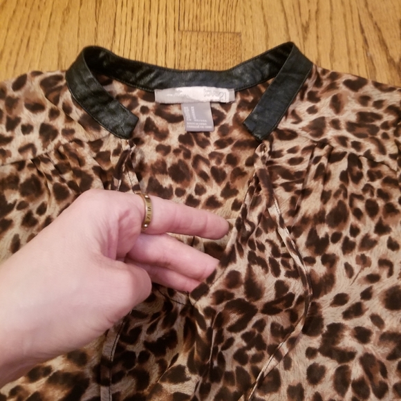 Forever21 leppert top - Picture 3 of 7